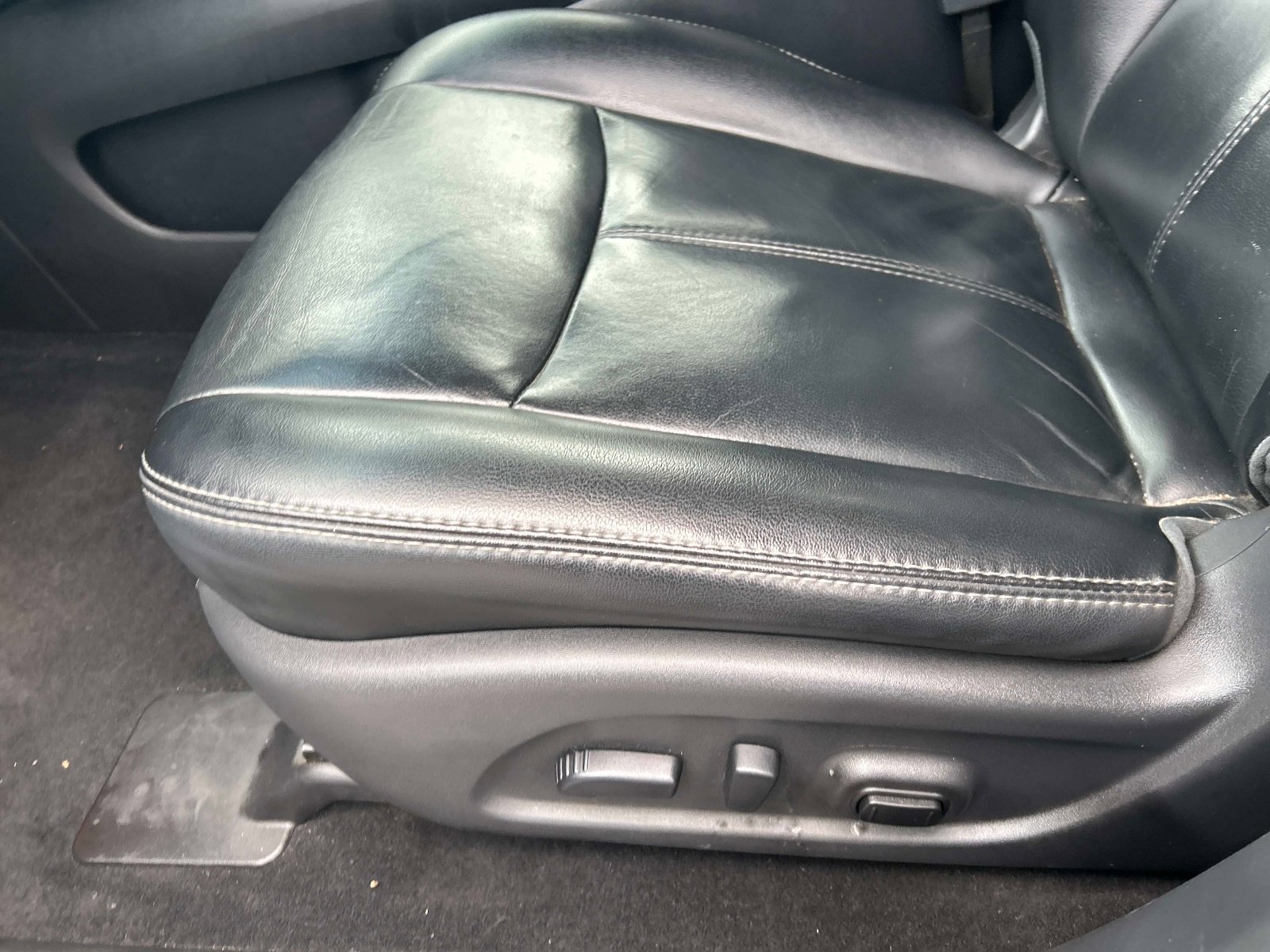 Used 2015 Nissan Pathfinder SL image 22