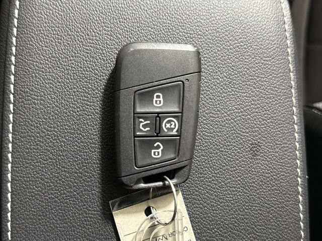 Used 2023 Volkswagen Taos SE w/ Panoramic Sunroof Package AWD/4WD image 44