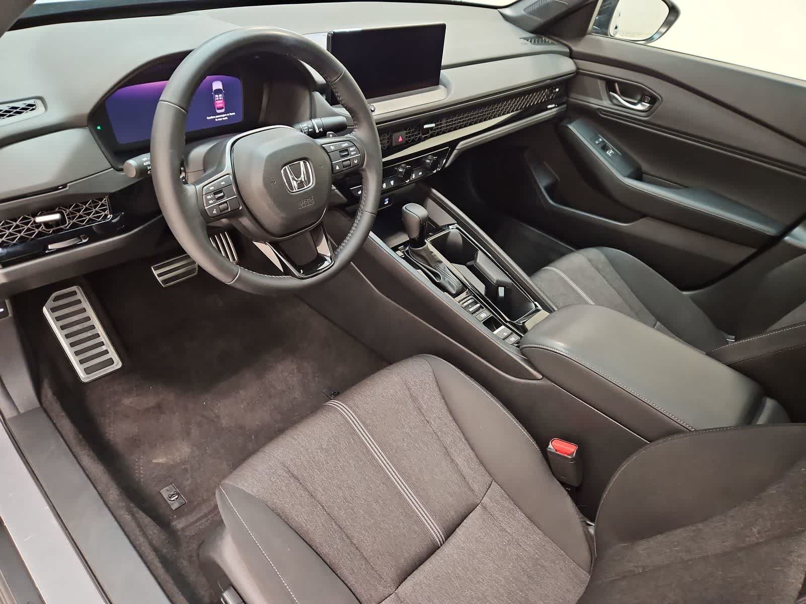 Used 2024 Honda Accord Sport image 2