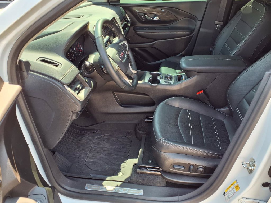 Used 2024 GMC Terrain Denali w/ Denali Premium Package AWD/4WD image 20