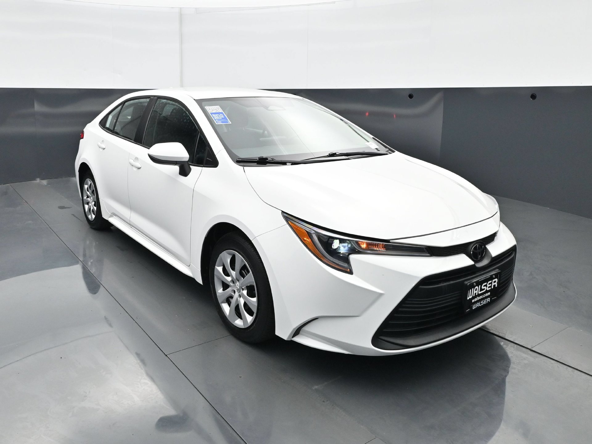 Used 2024 Toyota Corolla LE FWD image 11