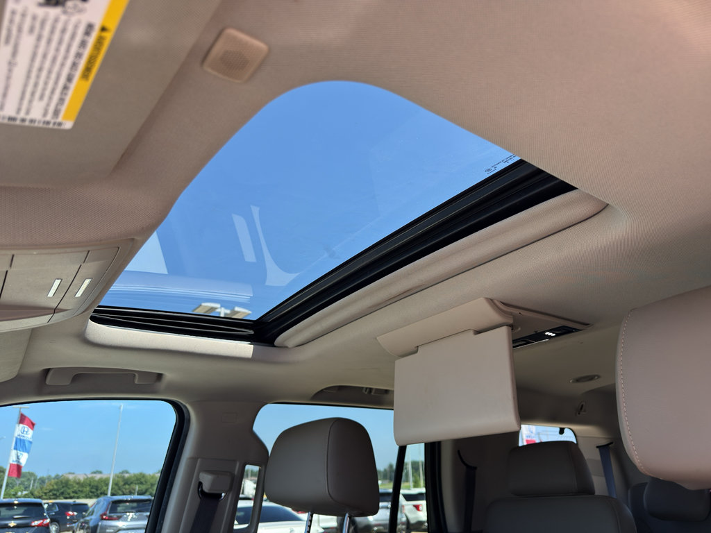 Used 2018 Chevrolet Tahoe Premier AWD/4WD image 12