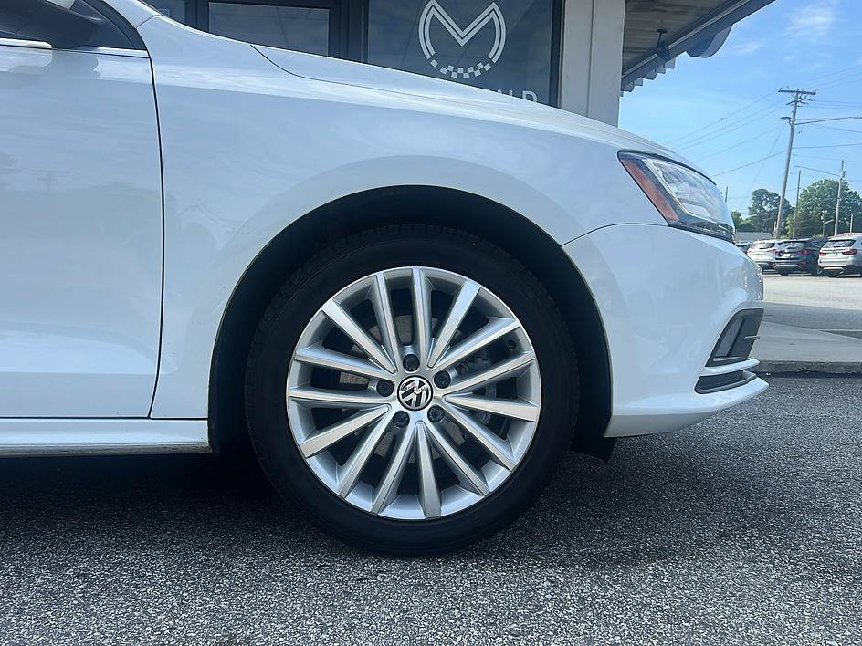 Used 2016 Volkswagen Jetta SEL FWD image 24