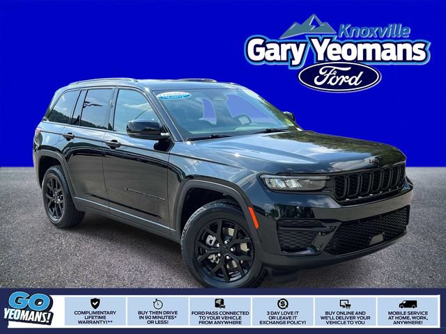 Used 2025 Jeep Grand Cherokee Altitude AWD/4WD image 1