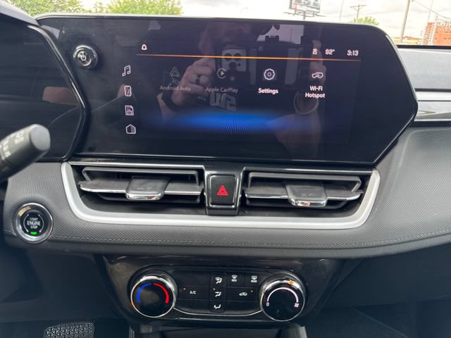 Used 2025 Chevrolet TrailBlazer LT AWD/4WD image 19