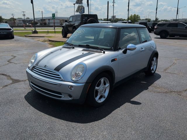 Used 2005 MINI Cooper Hardtop FWD image 3