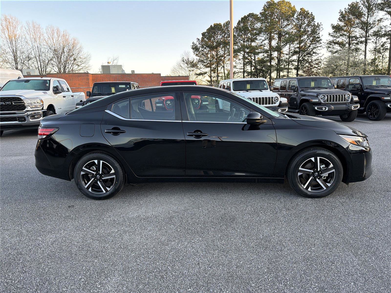 Used 2024 Nissan Sentra SV image 8