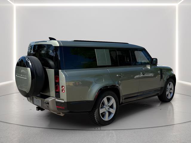 Certified 2025 Land Rover Defender 130 X-Dynamic SE AWD/4WD image 5