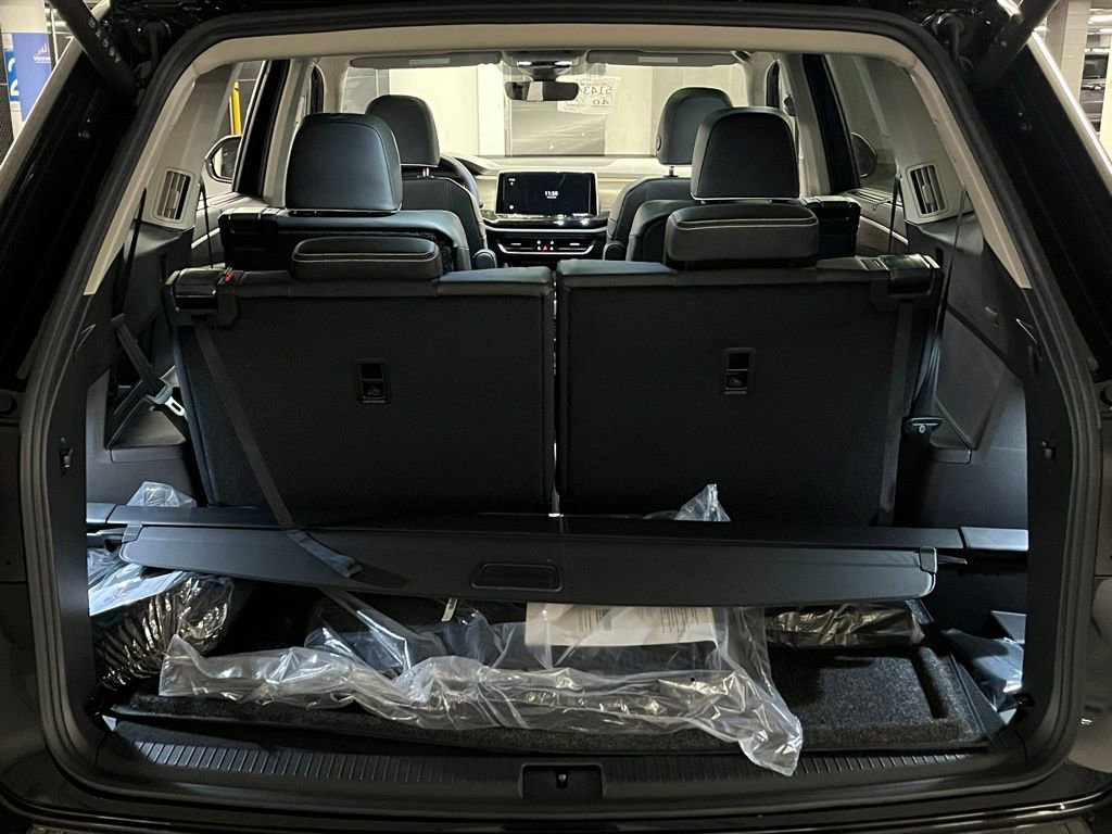 New 2026 Volkswagen Atlas SEL Premium R-Line image 39