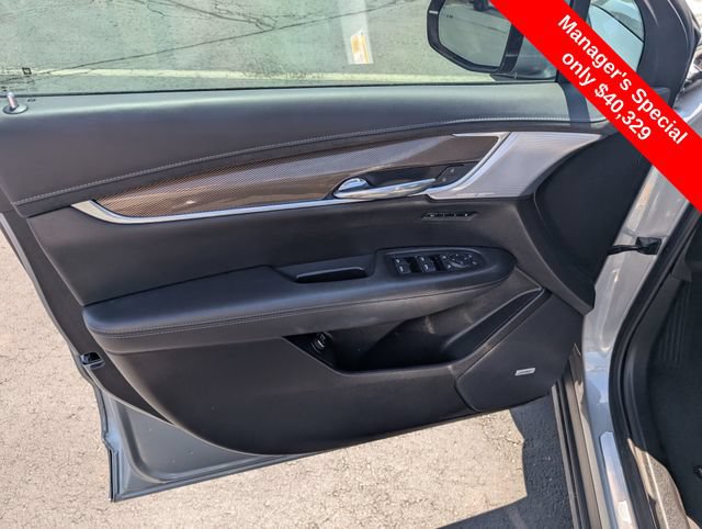 Used 2024 Cadillac XT6 Premium Luxury w/ Platinum Package AWD/4WD image 15