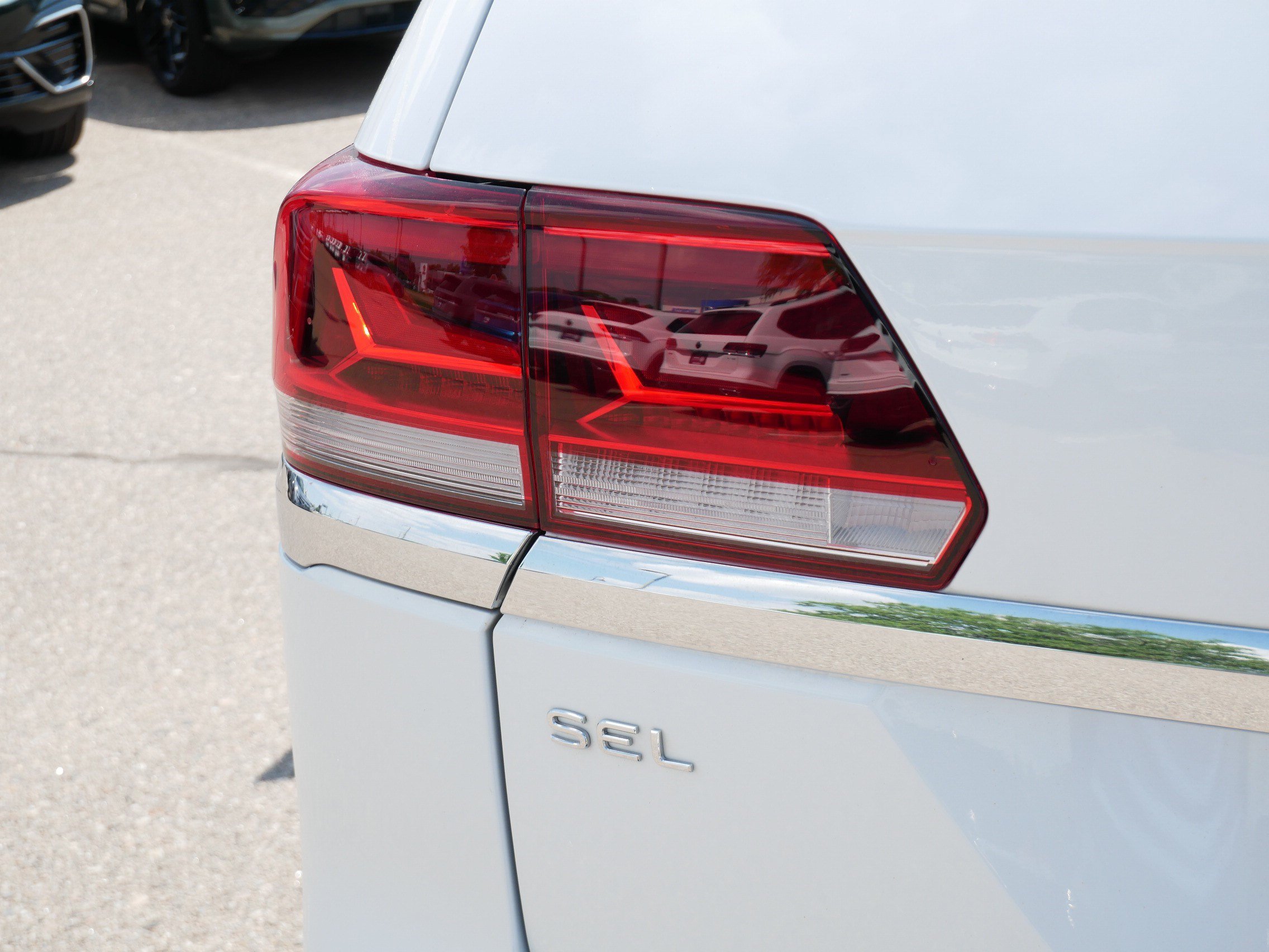 Certified 2022 Volkswagen Atlas SEL AWD/4WD image 17