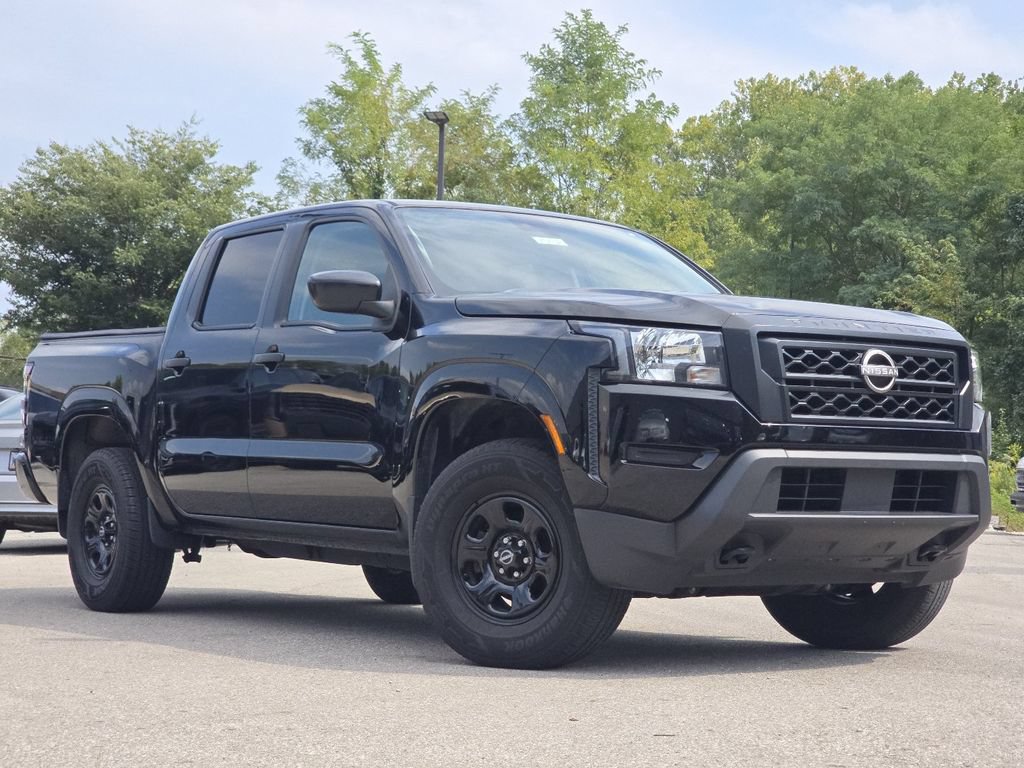 Used 2022 Nissan Frontier S w/ Technology Package AWD/4WD image 2