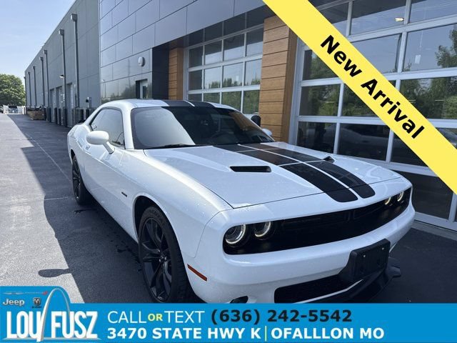 Used 2017 Dodge Challenger R/T w/ Driver Convenience Group RWD image 1