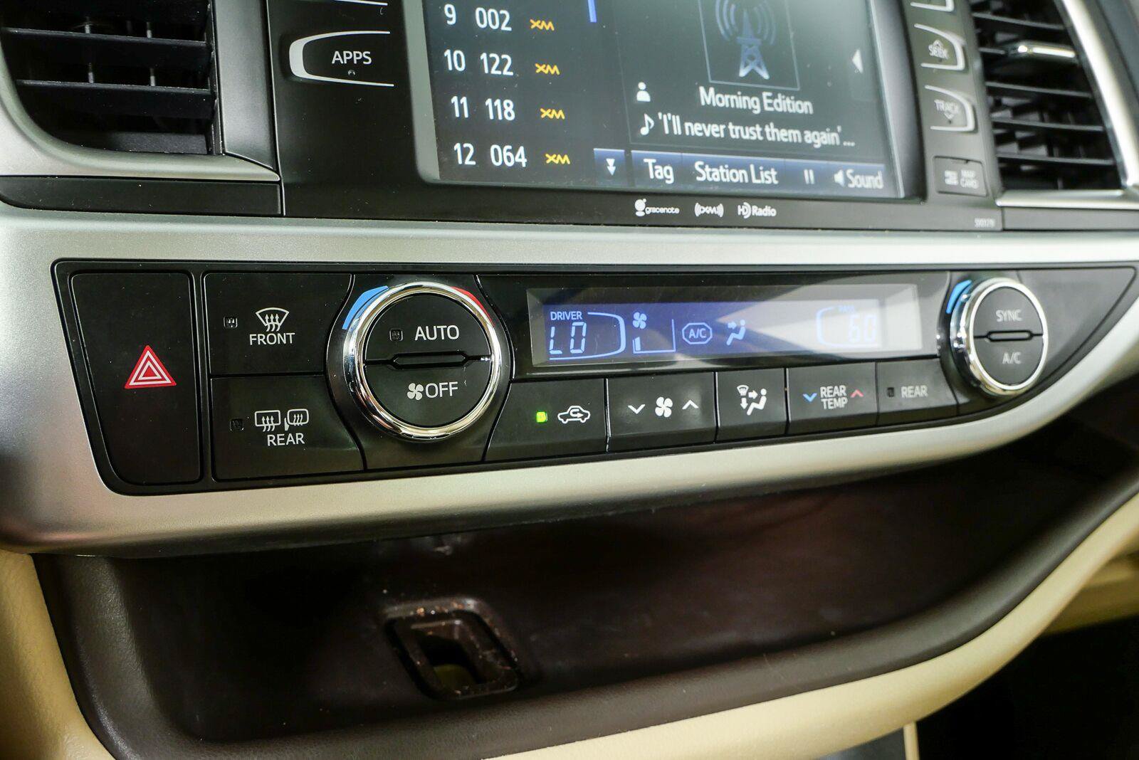 Used 2018 Toyota Highlander XLE FWD image 15