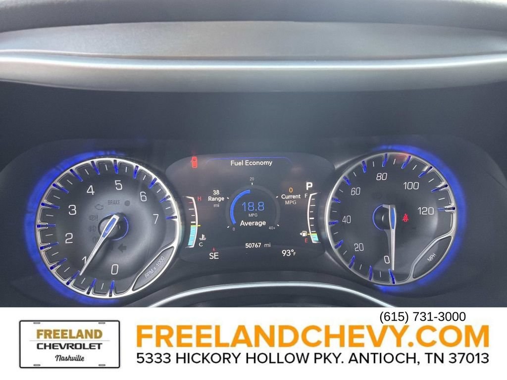 Used 2025 Chrysler Pacifica Select FWD image 29