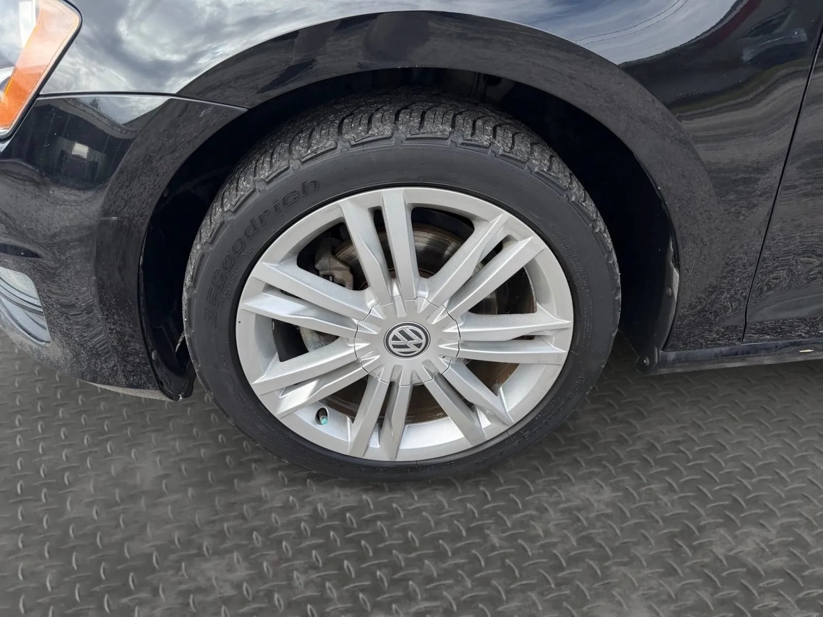 Used 2015 Volkswagen Golf TDI SEL FWD image 9
