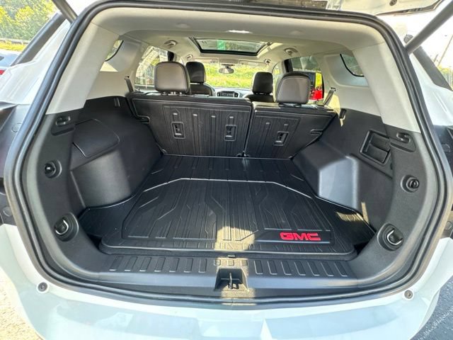 Used 2022 GMC Terrain SLT w/ Tech Package AWD/4WD image 28