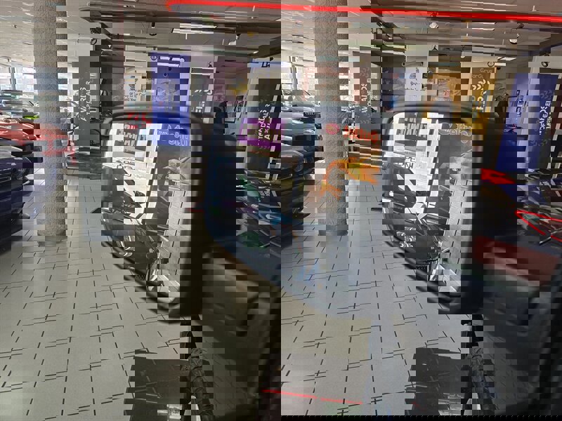 Used 2021 RAM 1500 Classic SLT image 7