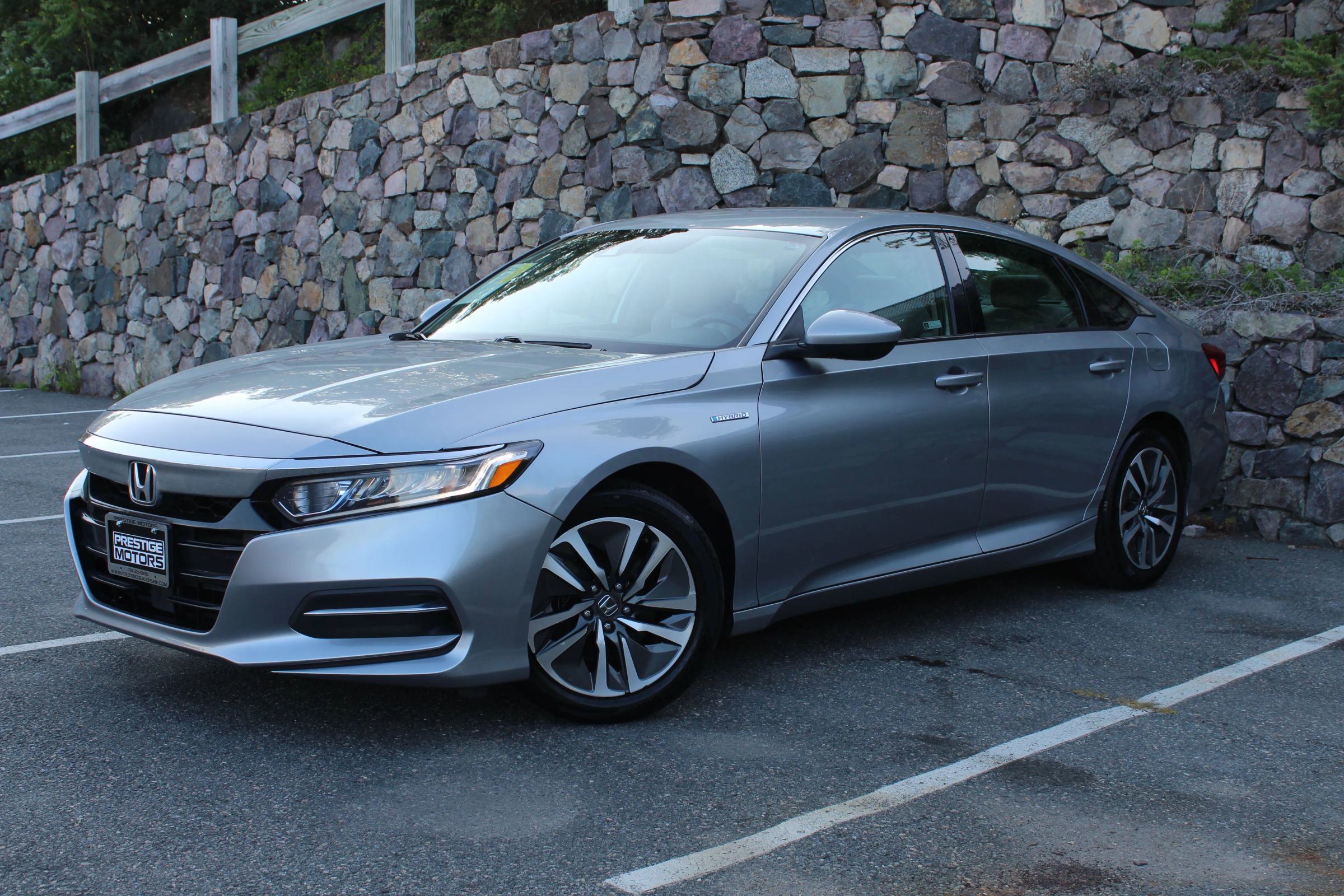 Used 2018 Honda Accord Hybrid image 2