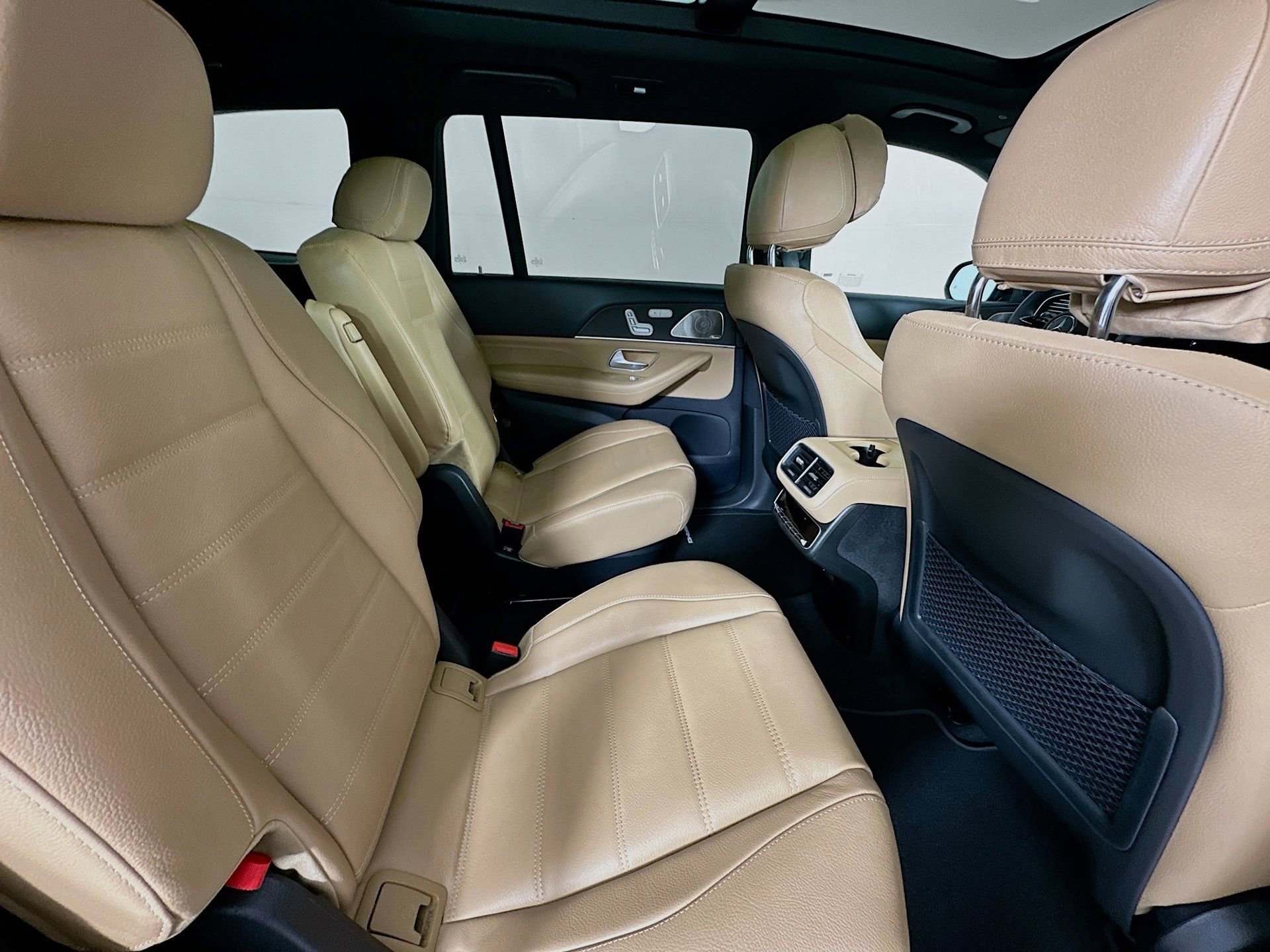 New 2026 Mercedes-Benz GLS 450 4MATIC image 31