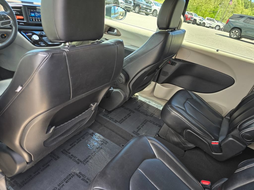 Used 2021 Chrysler Voyager Lxi FWD image 24
