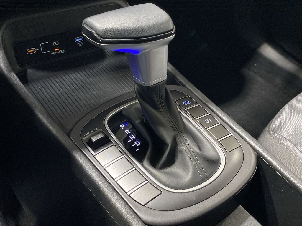 Used 2025 Hyundai Kona SEL image 21