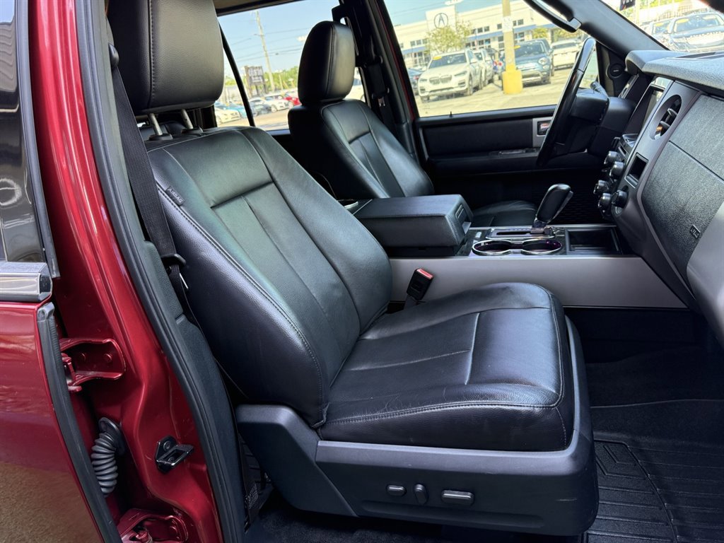 Used 2016 Ford Expedition Limited w/ Equipment Group 301A RWD image 20