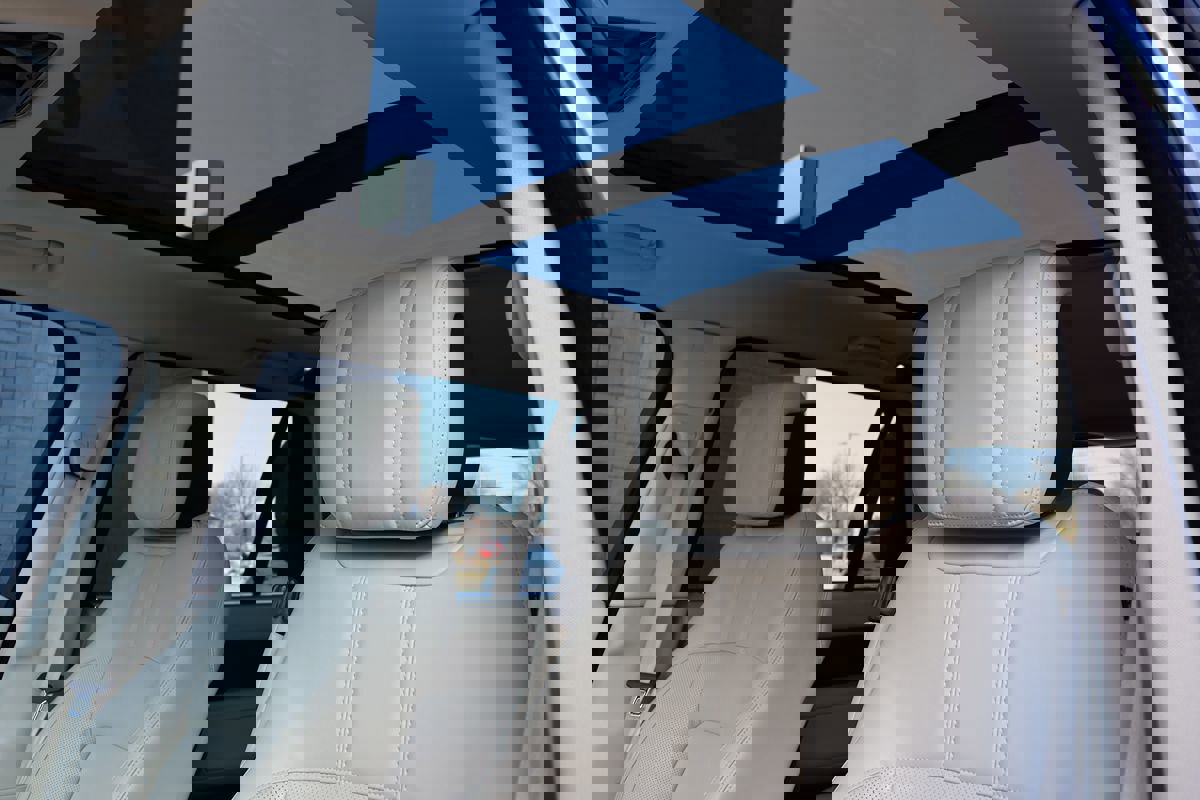 Used 2021 Land Rover Range Rover P525 Westminster Edition LWB image 14