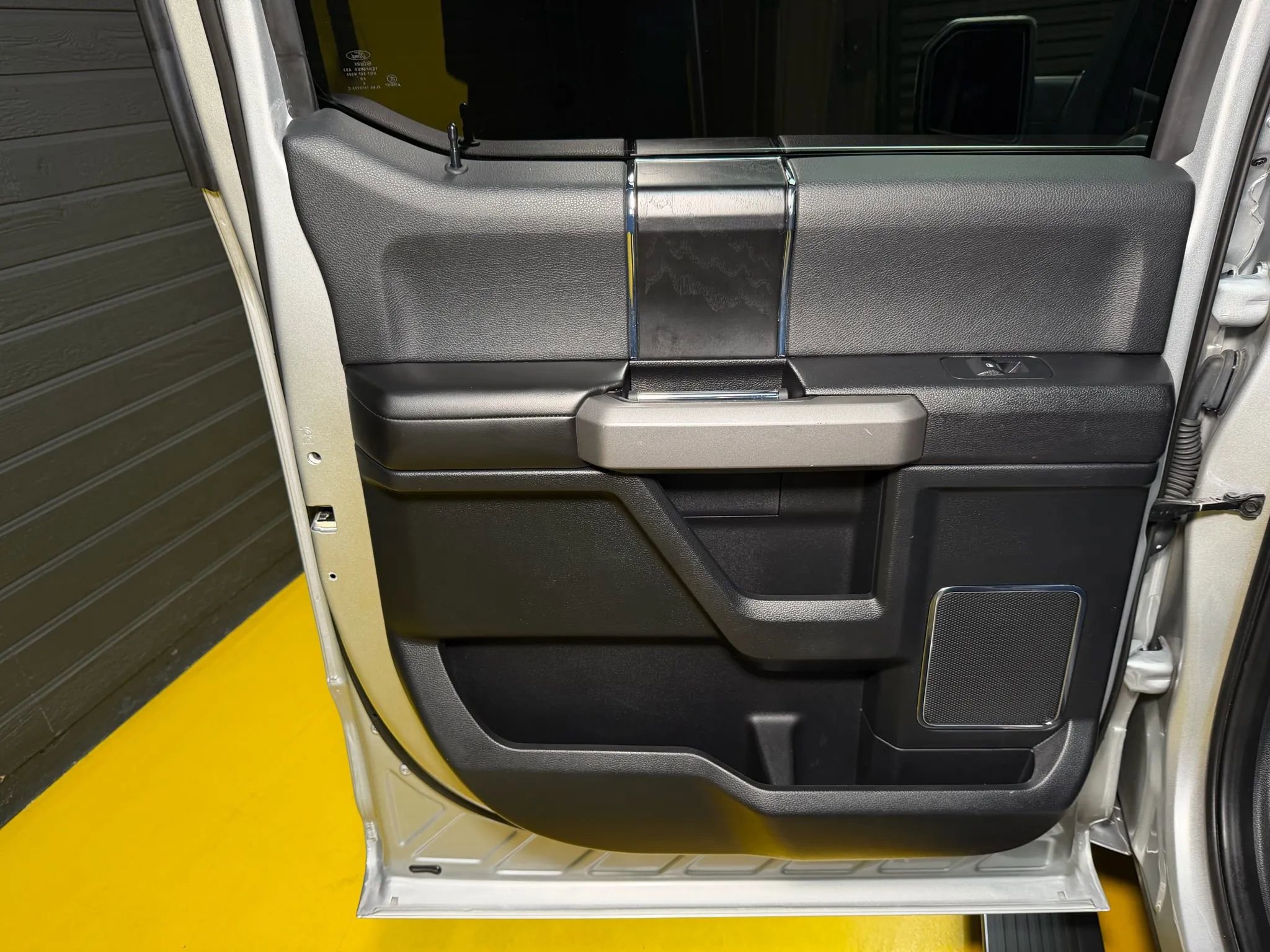 Used 2019 Ford F150 Platinum image 18