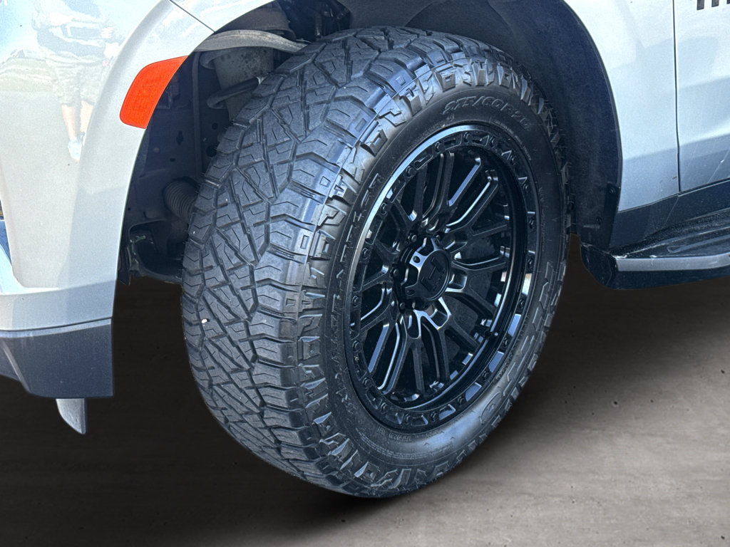 Used 2023 Chevrolet Tahoe RST w/ Luxury Package AWD/4WD image 25