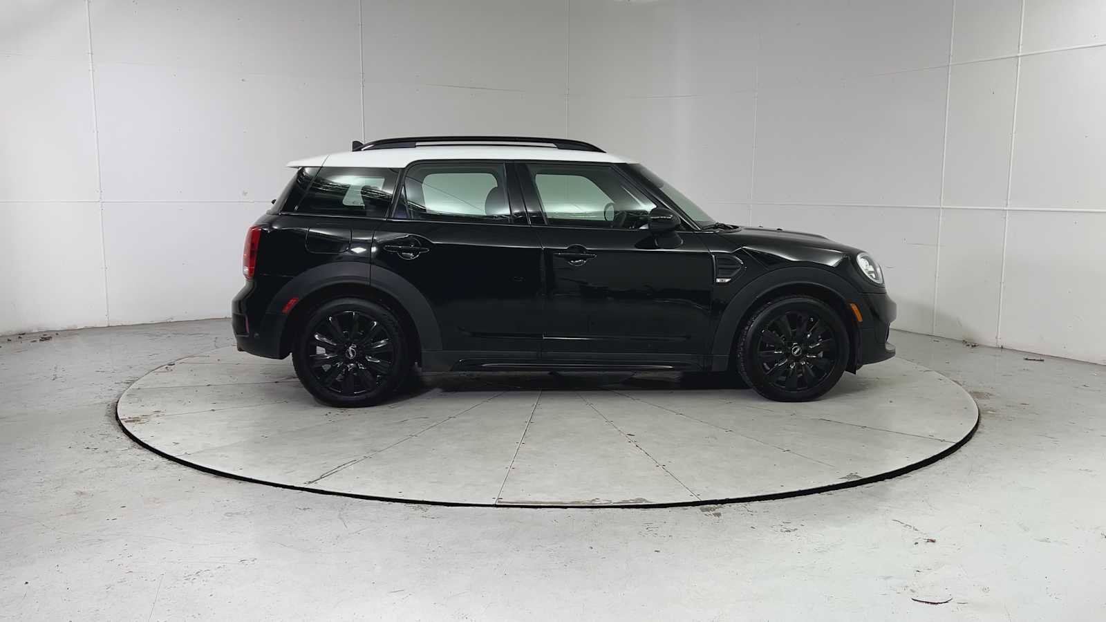 Used 2019 MINI Cooper Countryman S w/ Yin Yang Edition image 9