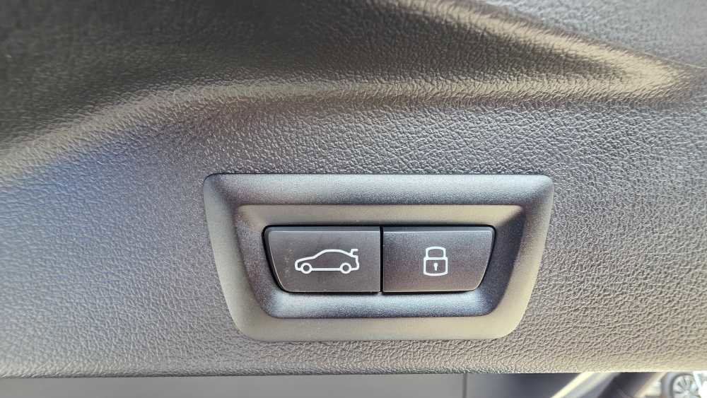 Used 2026 BMW X5 sDrive40i w/ M Sport Package image 14