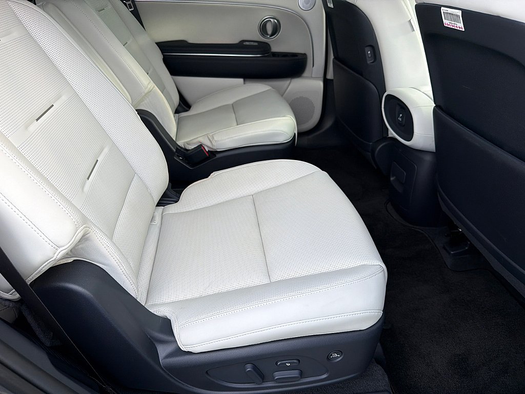 Certified 2026 Hyundai Palisade Calligraphy AWD/4WD image 24