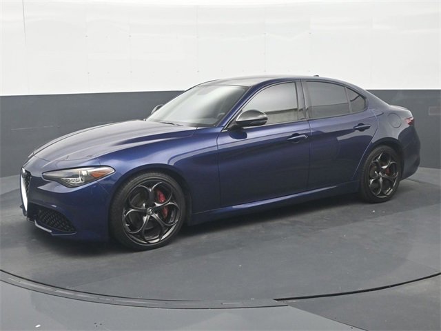 Used 2019 Alfa Romeo Giulia Base image 4
