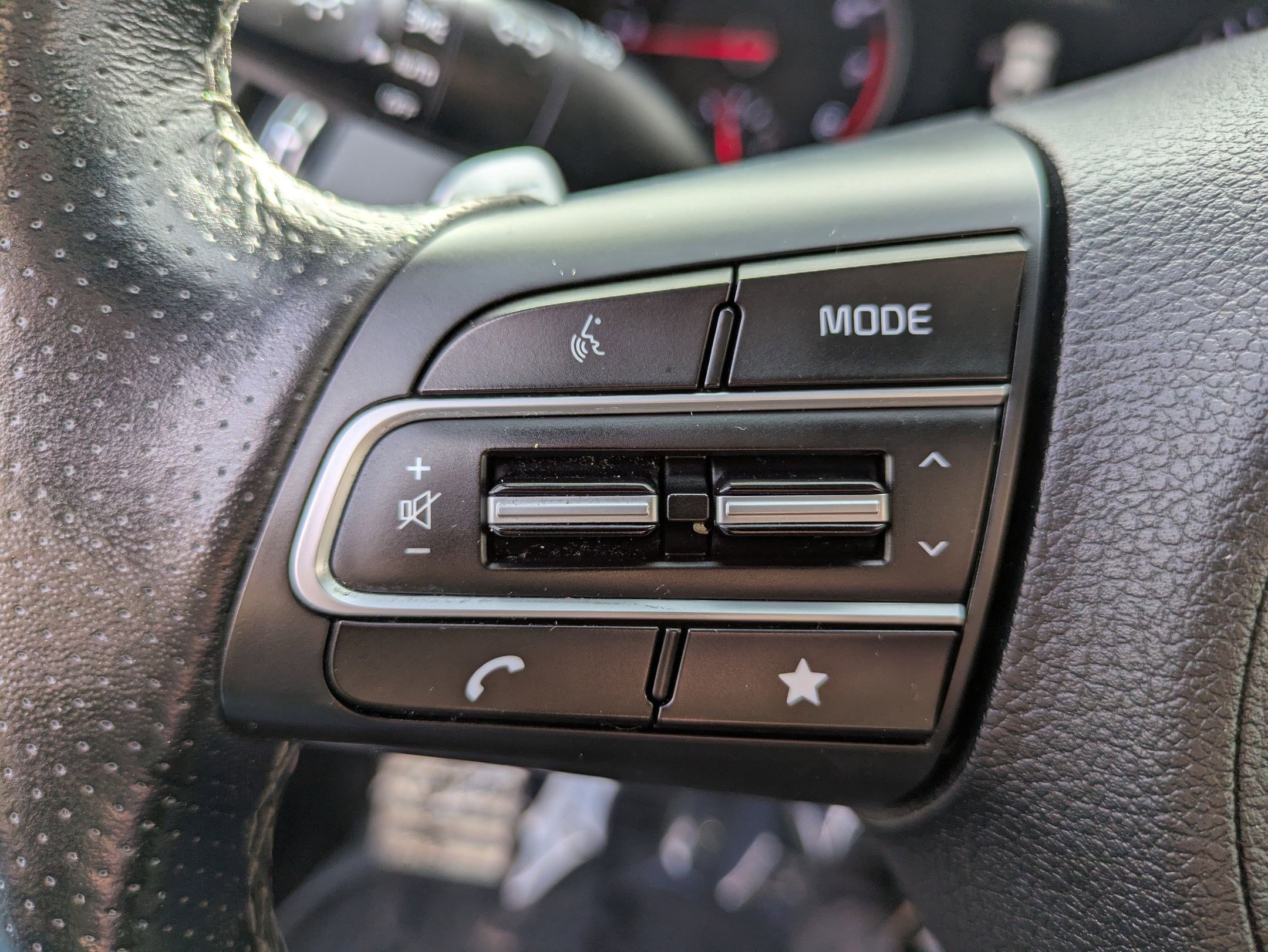 Used 2022 Kia Stinger GT-Line w/ Sun & Sound Package image 18