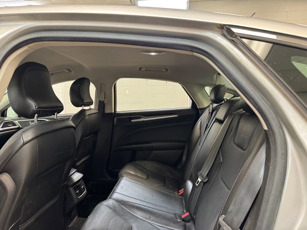 Used 2016 Ford Fusion Titanium image 16