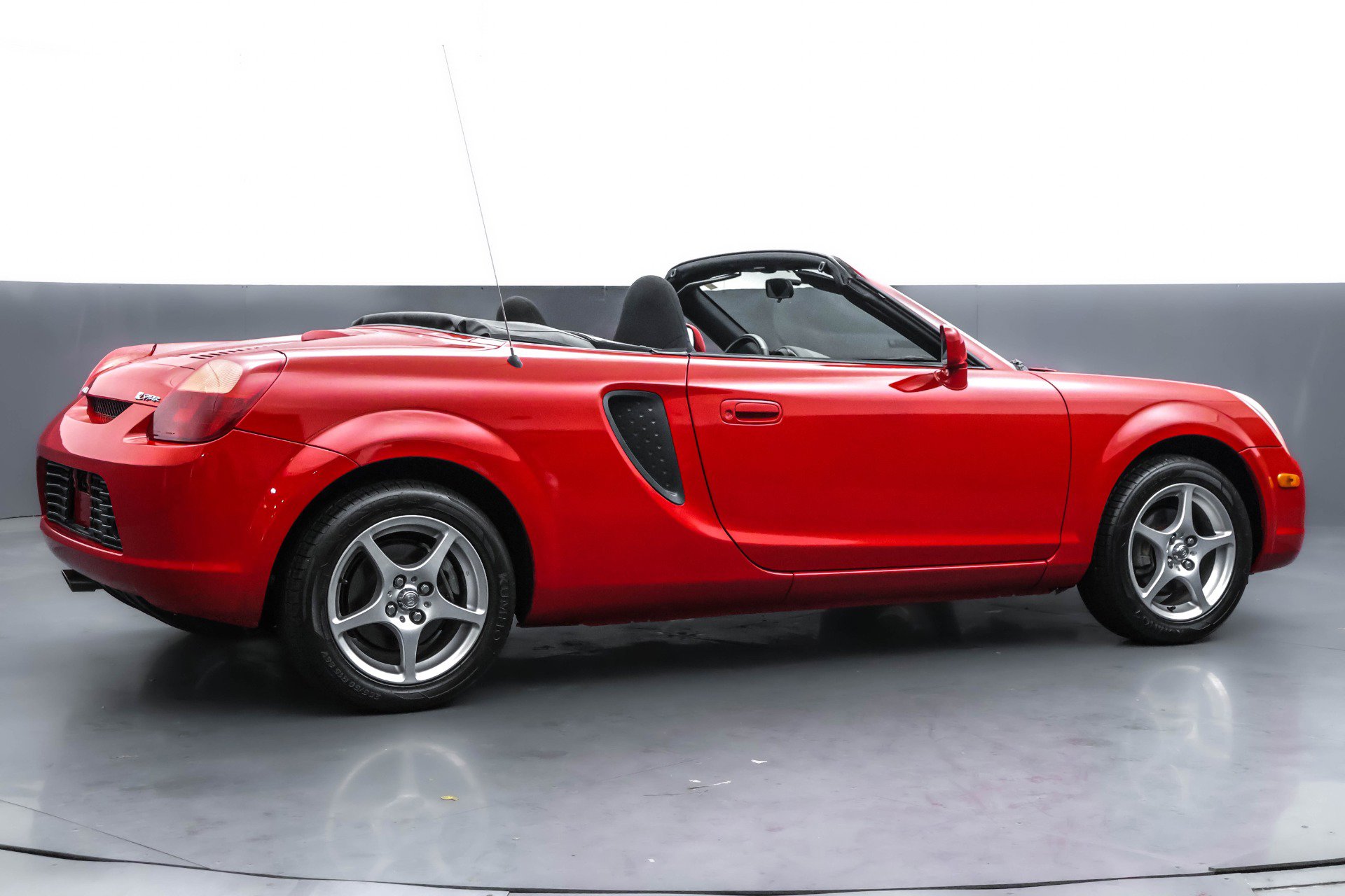 Used 2001 Toyota MR2 image 23