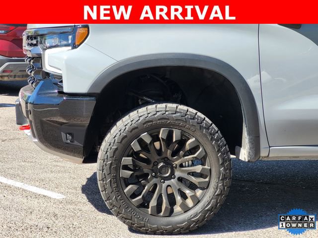 Used 2025 Chevrolet Silverado 1500 ZR2 w/ Technology Package image 6