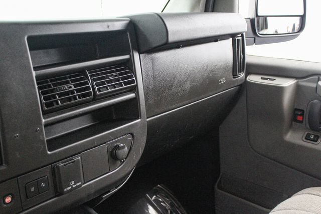 Used 2021 Chevrolet Express 3500 w/ Driver Convenience Package RWD image 24