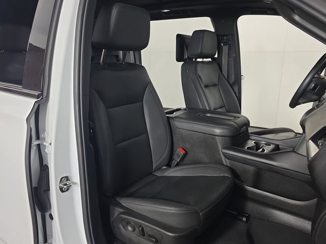 Certified 2023 Chevrolet Suburban Z71 w/ Luxury Package AWD/4WD image 34