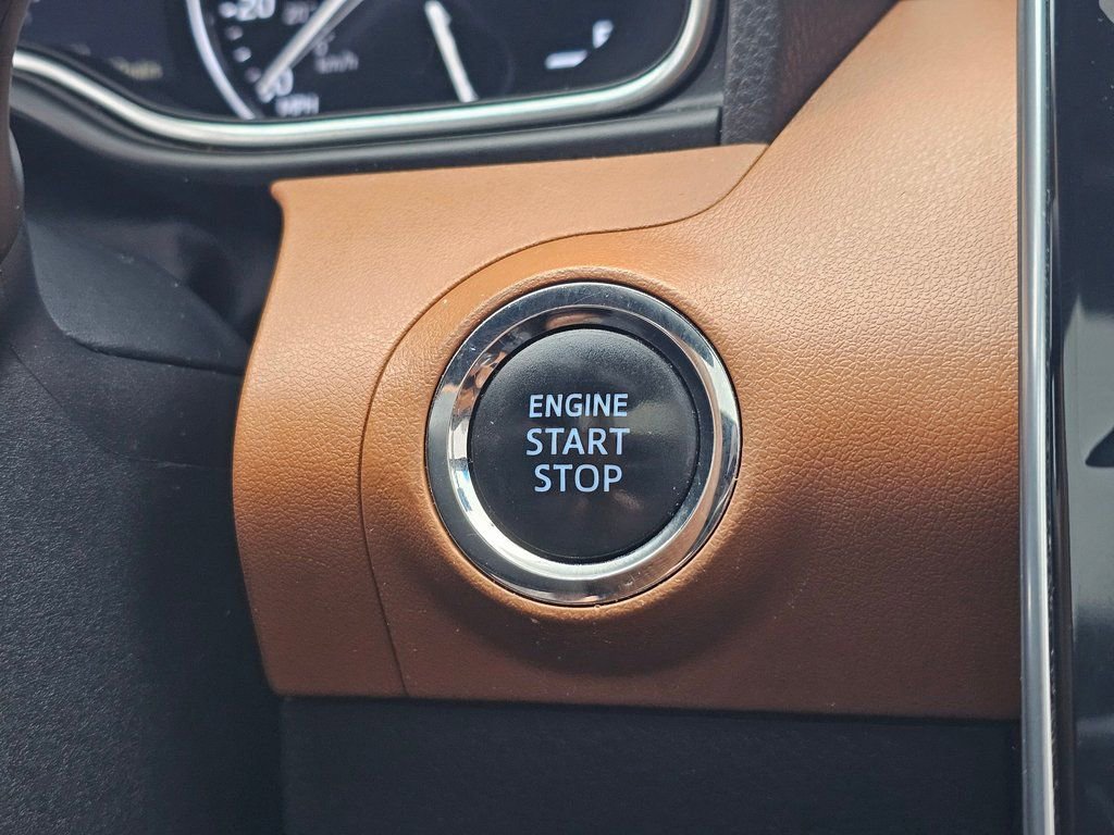 Used 2019 Toyota Avalon Limited w/ Preferred Accessory Package image 17