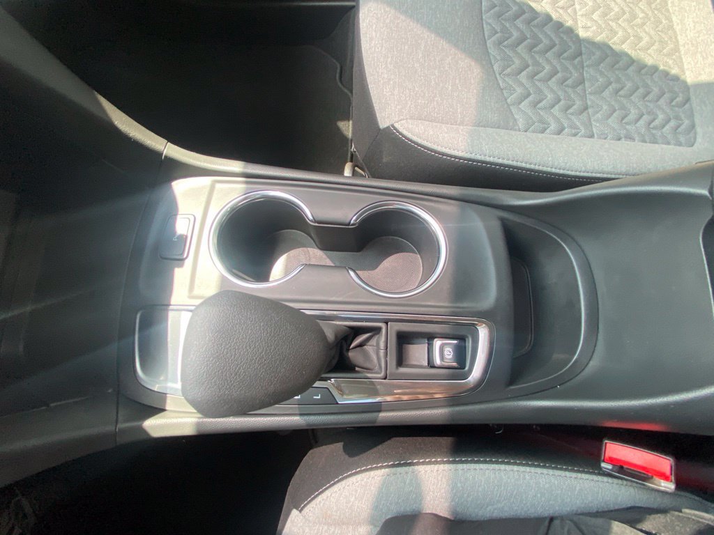 Used 2024 Chevrolet Equinox LT FWD image 32