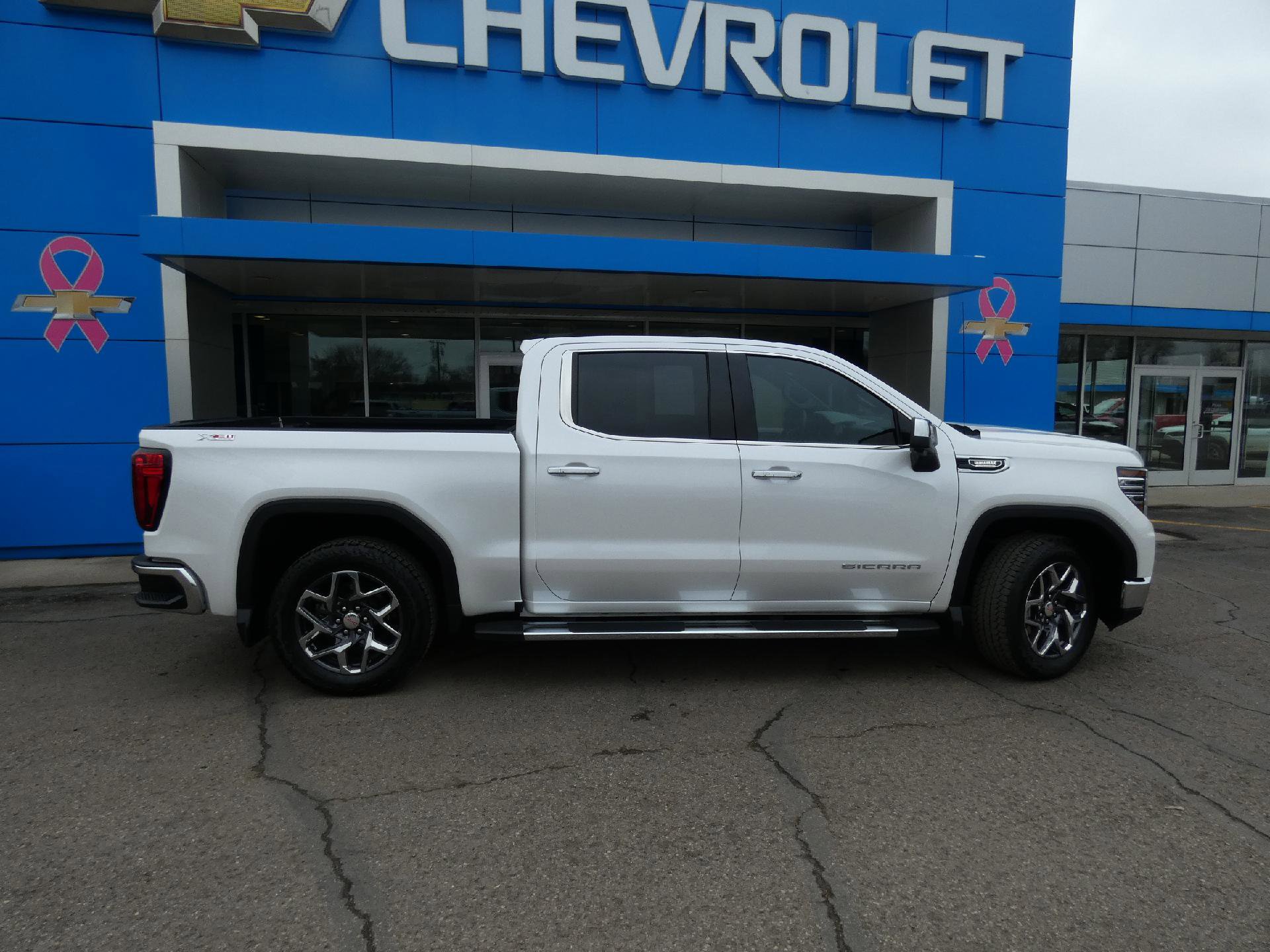 Certified 2025 GMC Sierra 1500 SLT w/ SLT Premium Plus Package image 2