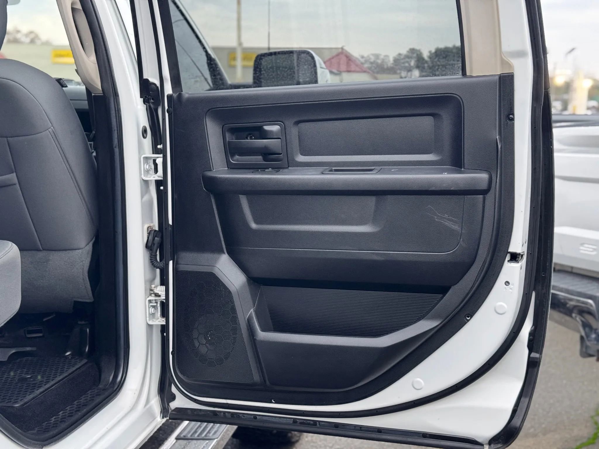 Used 2013 RAM 2500 Tradesman w/ Chrome Appearance Group AWD/4WD image 18