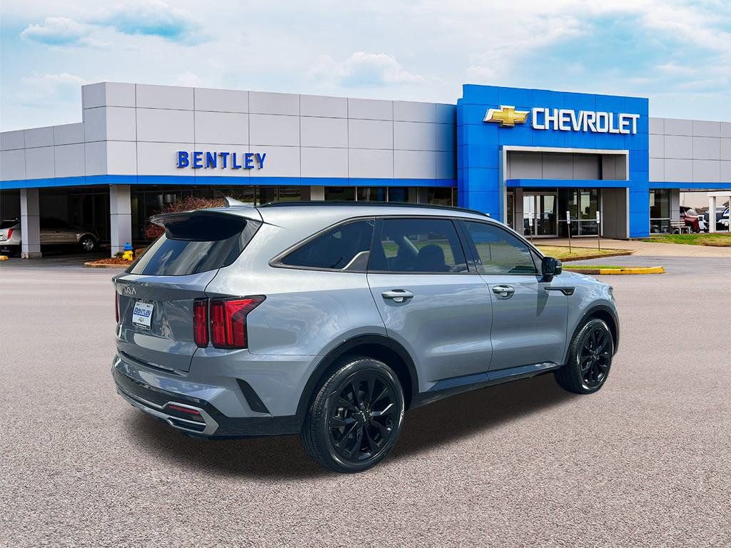 Used 2023 Kia Sorento SX image 5