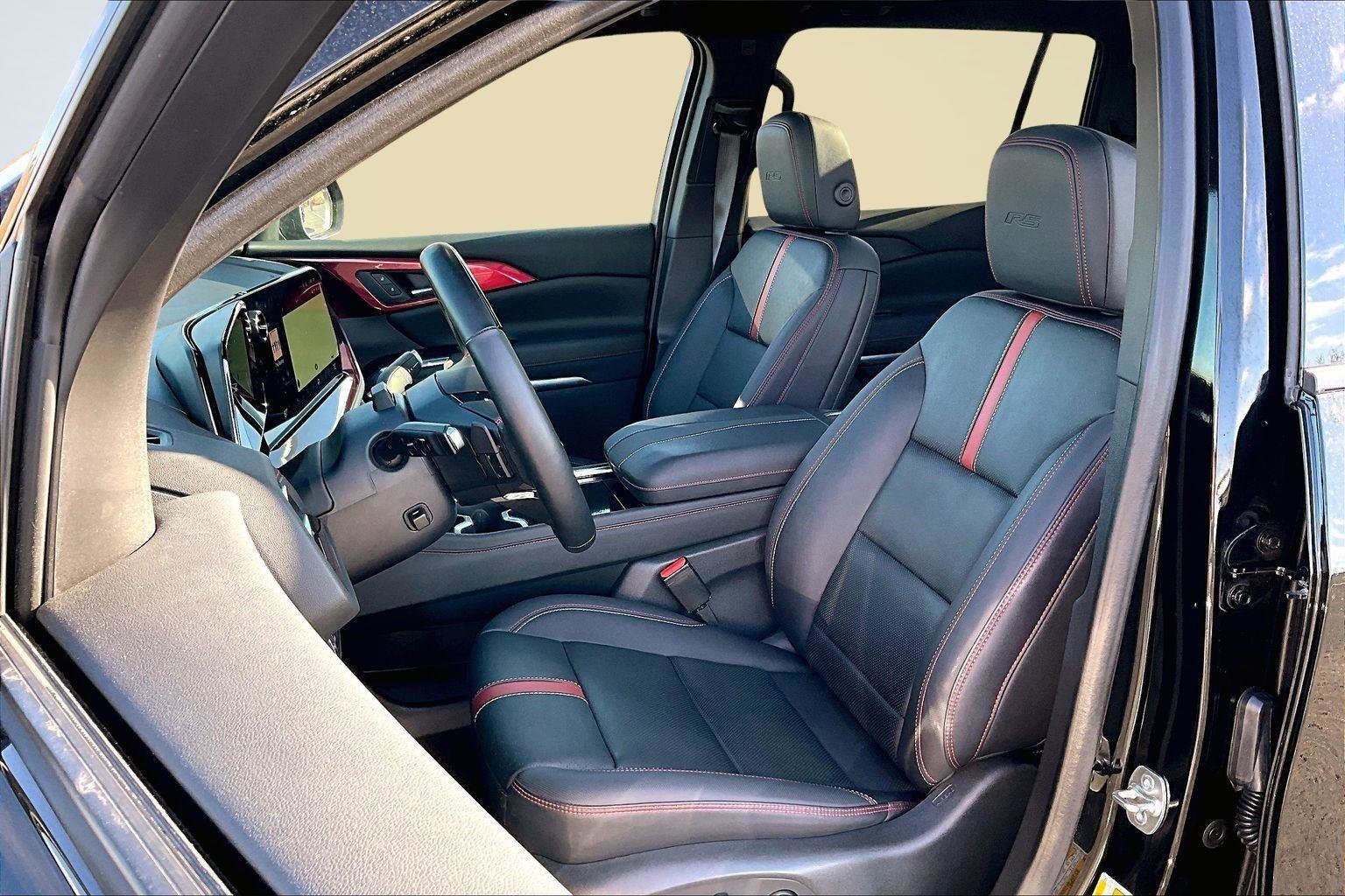 Used 2024 Chevrolet Traverse RS w/ LPO, Floor Liner Package image 26