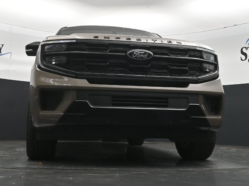 Used 2026 Ford Expedition Max Platinum w/ Stealth Appearance Package AWD/4WD image 27