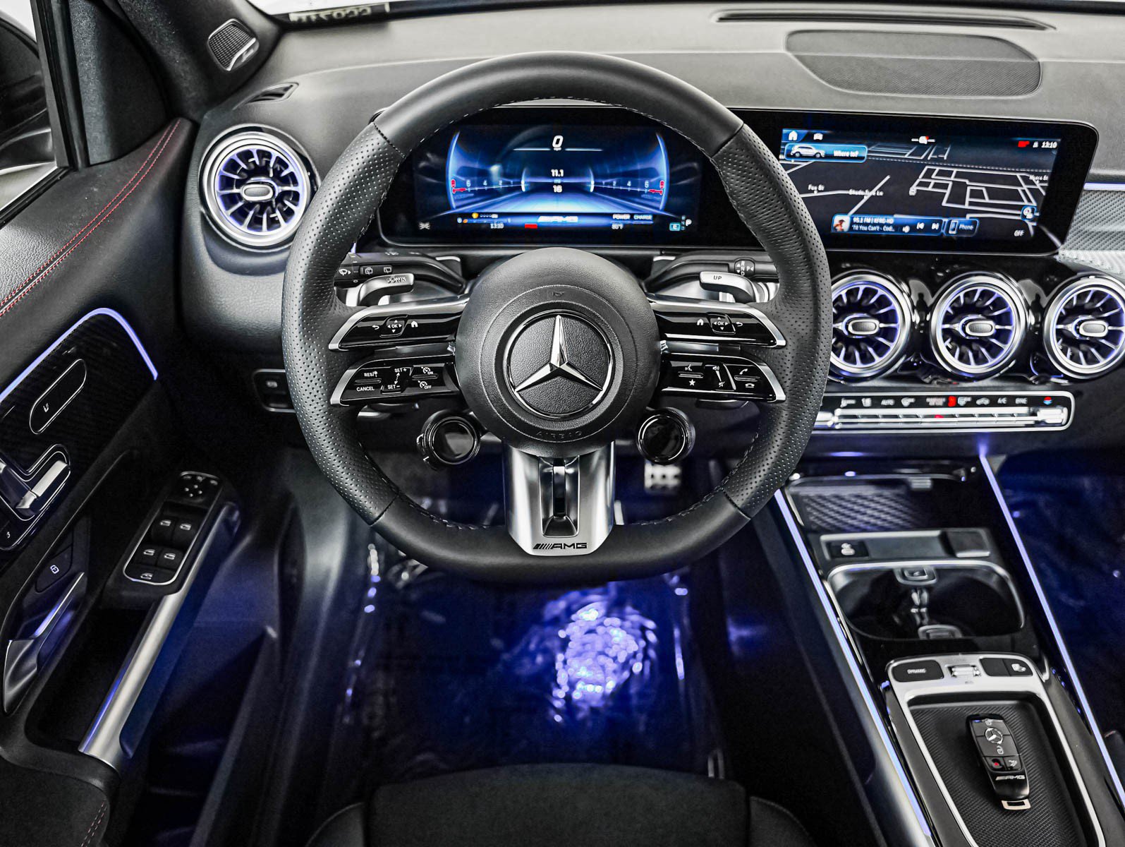 New 2026 Mercedes-Benz GLB 35 AMG 4MATIC image 11
