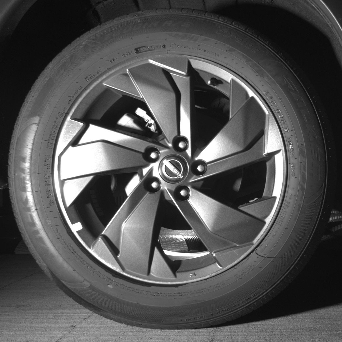 Used 2025 Nissan Rogue SV FWD image 15