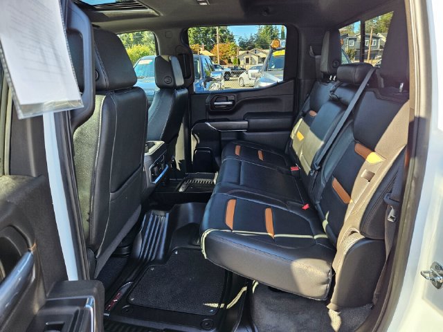 Used 2021 GMC Sierra 1500 AT4 w/ Technology Package AWD/4WD image 17